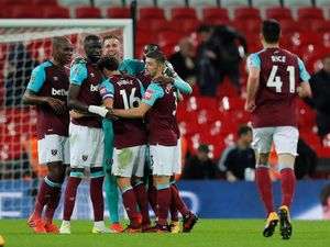 West Ham Luar Biasa!