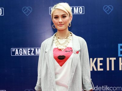 Deretan Gaya Agnez Mo dengan Rambut Super Pendek, Ada yang Jadi Kontroversi