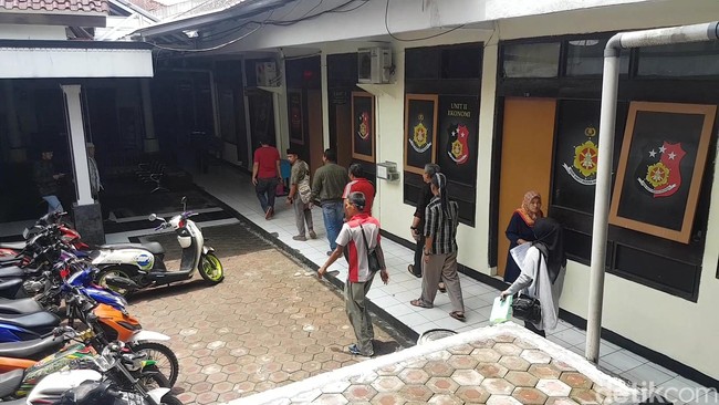 Bandingkan Gaji Guru dan Pembantu, Warganet Sukabumi Dipolisikan