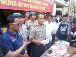 Buka Warung Rokok, Nek Wati Nyambi Jualan Sabu di Cilincing