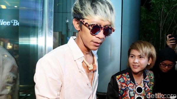 Panggil Sayang dan Gandengan Lagi, Aming dan Evelyn Balikan?