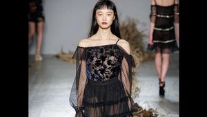 Foto: Pesona Yuka Mannami, Suster Cantik yang Alih Profesi Jadi Model