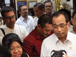 Menhub Budi  Karya Apresiasi Pembangunan Trem di Surabaya