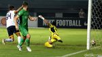Babak Pertama Tuntas, Bhayangkara Unggul Atas Persela