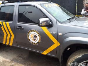 Olah TKP, Polisi Bawa Kembang Api dan Sejumlah Barang dari Pabrik Olah TKP, Polisi Bawa Kembang Api dan Sejumlah Barang dari Pabrik