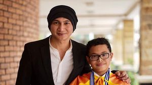 Bikin Adem! Potret Kemesraan Ayah Tiri dengan Anaknya