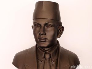 13 Tokoh Penting dalam Perumusan Sumpah Pemuda 13 Tokoh Penting dalam Perumusan Sumpah Pemuda