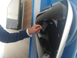 BMW Punya Diler yang Bisa Isi Baterai Mobil Listrik di Indonesia