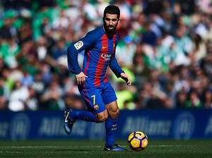 Turan Hampir Gabung Arsenal di Musim Panas