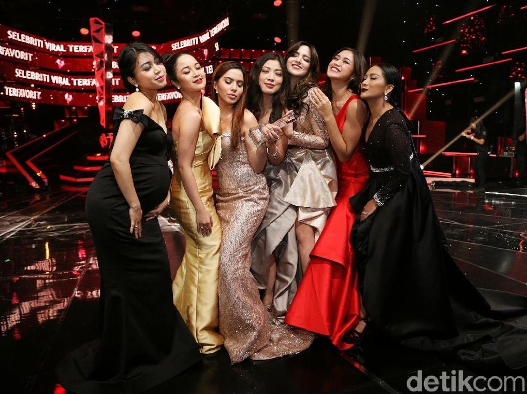 6 Geng Artis Terkaya Paling Glamor 6 Geng Artis Terkaya Paling Glamor