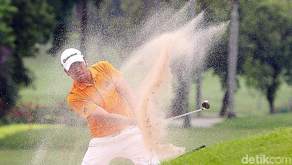 Aksi Rory Hie di Golf Indonesia Open 2017