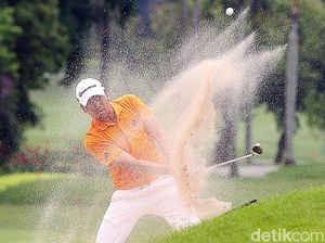 Aksi Rory Hie di Golf Indonesia Open 2017