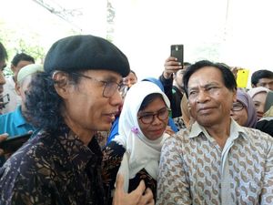 Bertemu Anies di Balai Kota, Warga Bukit Duri Tegas Menolak Rusun Bertemu Anies di Balai Kota, Warga Bukit Duri Tegas Menolak Rusun