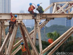 Tantangan Jokowi Bangun Infrastruktur: Sudah Dibebani Utang Duluan