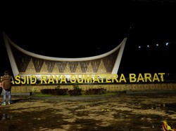 Bangganya Sumatera Barat Punya Masjid Raya nan Megah