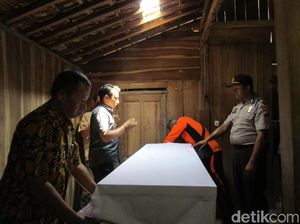 Wami, TKI Korban Kecelakaan di Malaysia Dimakamkan di Sragen Wami, TKI Korban Kecelakaan di Malaysia Dimakamkan di Sragen