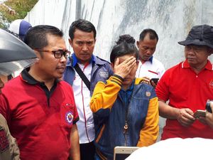 Maut di Pabrik Kosambi, Rohayati Cemas Cari Tahu Nasib Keponakannya Maut di Pabrik Kosambi, Rohayati Cemas Cari Tahu Nasib Keponakannya