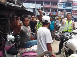 Ditilang Tak Pakai Helm, Pelanggar: Nggak Punya Helm, Beliin
