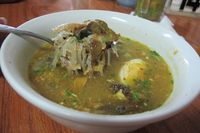 Yuk, Siang Ini Makan Soto Ayam sampai Daging yang Gurih Mengenyangkan