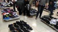 Diskon Sepatu Hingga 70% di Lotus Thamrin Jelang Tutup
