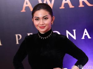 Ariel Tatum Heran Baca DM dari Pria Hidung Belang