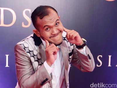 Jelang Vonis Cerai, Caisar Terus Bejoget