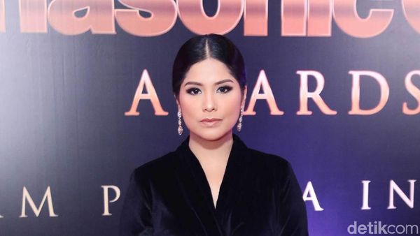 Annisa Pohan Awet Cantiknya, Ariel Tatum Sudah Mikir Nikah