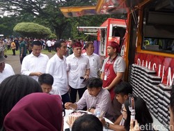 Jokowi Ingin DKI Bisa Bantu UMKM Kembangkan Food Truck