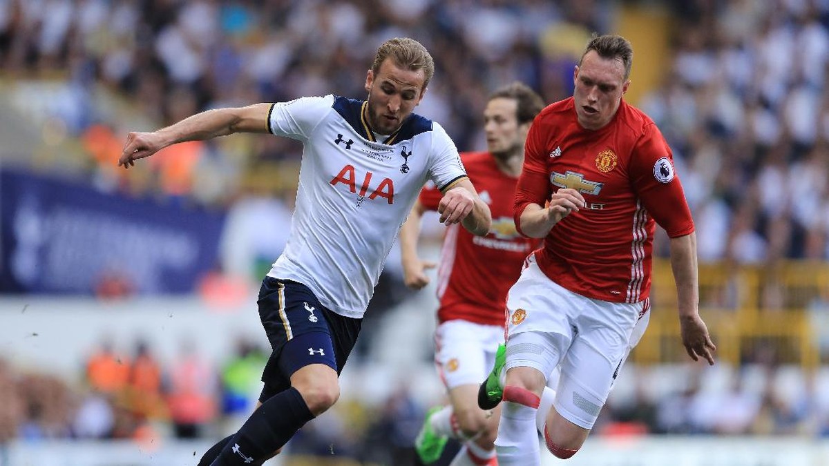 MU vs Spurs musim lalu (Richard Heathcote/Getty Images)