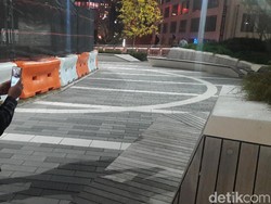 Video Wali Kota Risma Ikut Bersih-bersih di The Little Town of Surabaya