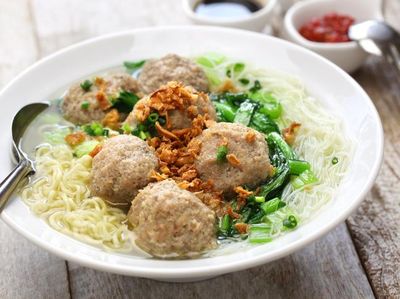 10 Makanan Indonesia Ini Paling Terkenal di Mancanegara