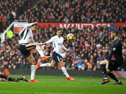 Tangguhnya Setan Merah di Old Trafford