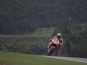 Pedrosa Pole di Sepang, Marquez Cuma Start Ketujuh