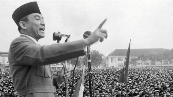 Sukarno, Puisi dan Keindahan Indonesia