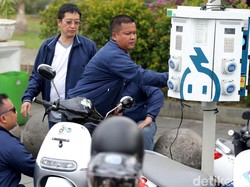 Motor Listrik Viar Q1 Tidak Bisa Swap Baterai dengan Gesits