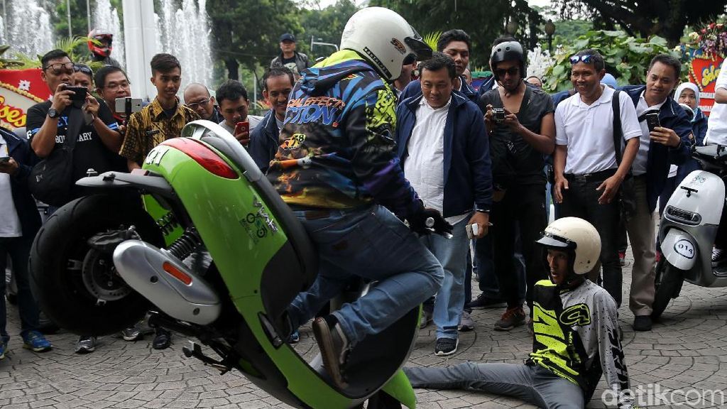 Aksi Freestyle Motor Listrik Aksi Freestyle Motor Listrik