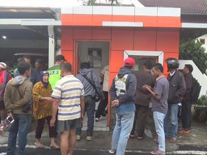 Penjaga Malam Ditemukan Tewas di Pos Jaga, Diduga Dikeroyok