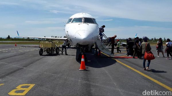 Keren! Silangit Kini Jadi Bandara Internasional
