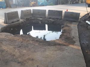 Galian Menganga di Lodan Raya Kini Dipagari, Kapan Proyek Selesai? Galian Menganga di Lodan Raya Kini Dipagari, Kapan Proyek Selesai?