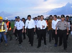 Blusukan Menhub di Sulsel-Sumsel, Pantau Rel KA hingga LRT