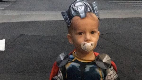 Lucu Banget! Saat si Kecil Jadi Thor sang Dewa Petir