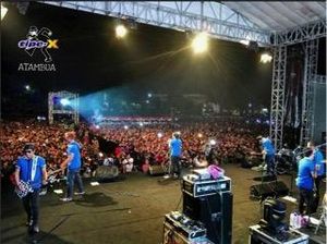 Tipe-X Meriahkan Konser Crossborder di Atambua