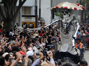 Begini Meriahnya Parade Hari Kematian di Mexico City