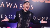Gaya Suka-suka Indra Bekti