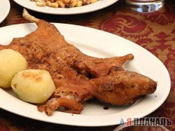 Diyakini Bikin Awet Muda, Wanita Vietnam Konsumsi Daging Tikus!