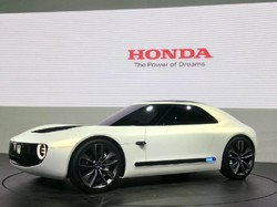 Jika Anda Menunggangi Mobil Sport Listrik dan Berkomunikasi dengannya