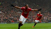 Anthony Martial menjadi pembeda dalam laga kali. Dia menjadi pencetak golnya, meneruskan umpan Lukaku. (Foto: Jason Cairnduff/Reuters)