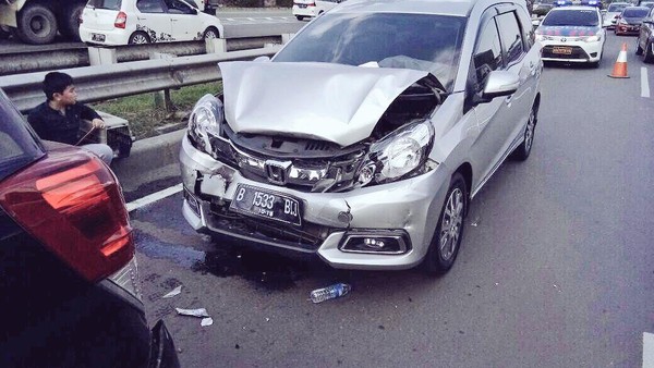 kecelakaan mobil