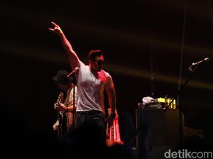 Lirik dan Chord Elton John oleh Naif