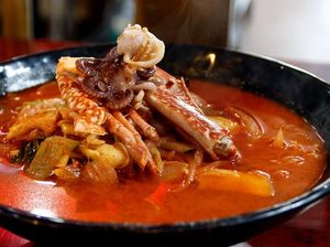 Kuat Makan Pedas? Wajib Coba 5 Masakan Korea yang Bikin Keringat Bercucuran